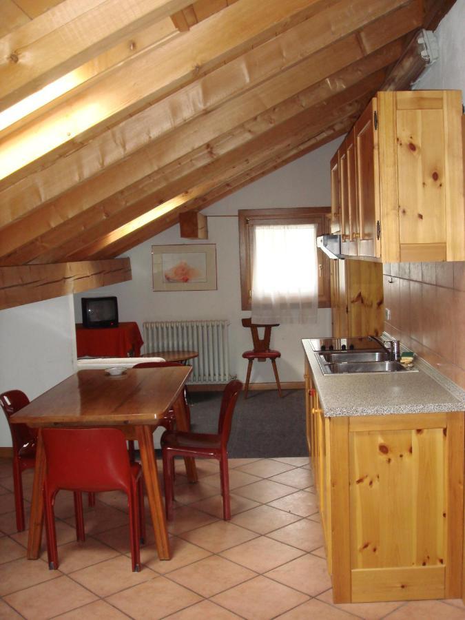 Casa Stefano E Lucia Aparthotel Bormio Habitación foto